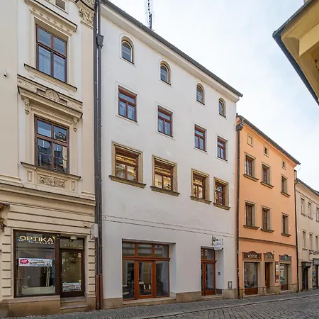 Central Apartment * أولوموك